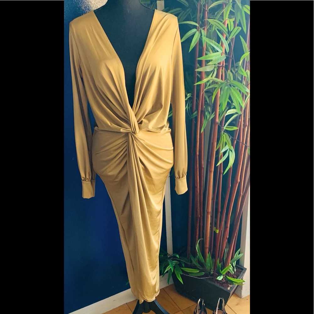 SAGE  Front Plunge Slinky Dress UK-12... US- 8